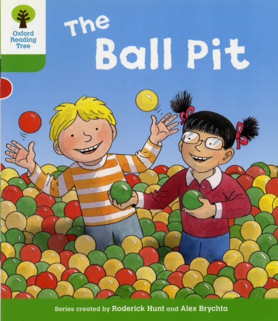 Oxford Reading Tree: Level 2: Decode and Develop: The Ball Pit-9780198483908